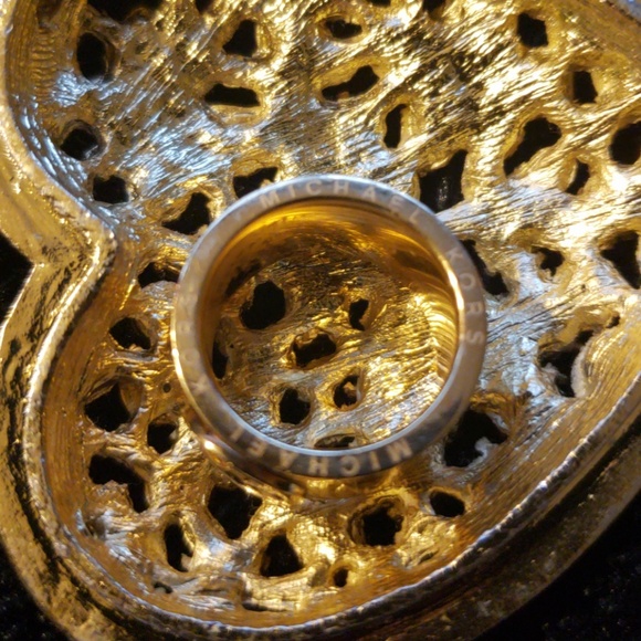 Designer ring - Picture 2 of 2